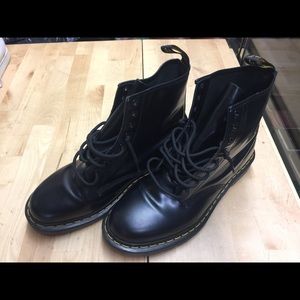 Dr. Martens 8 Eye Smooth Leather Boots Size 10 US